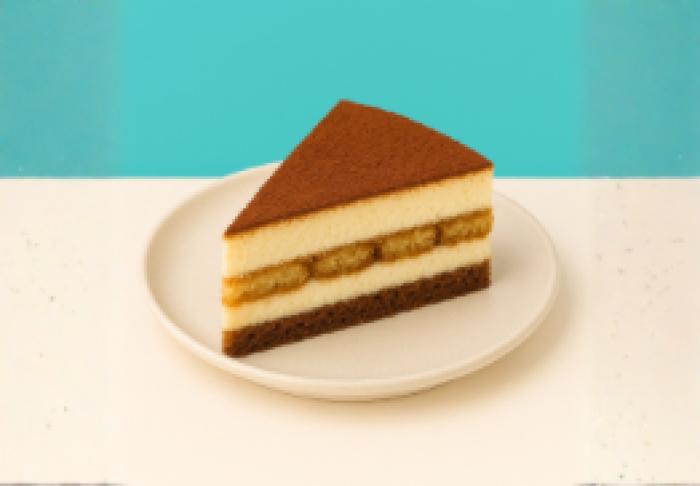 ALMOND TIRAMISU CAKE