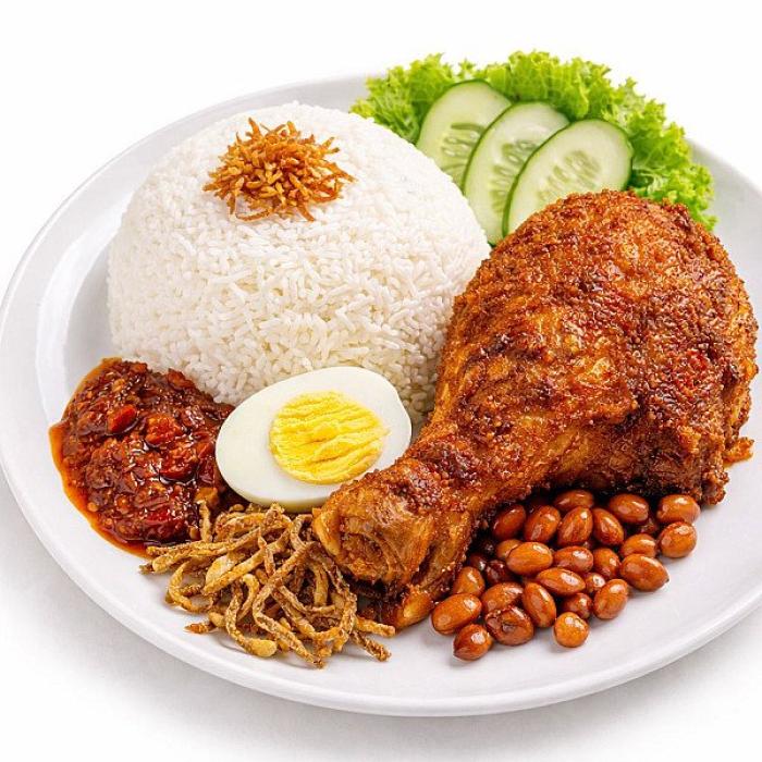 Nasi Lemak Ayam Goreng